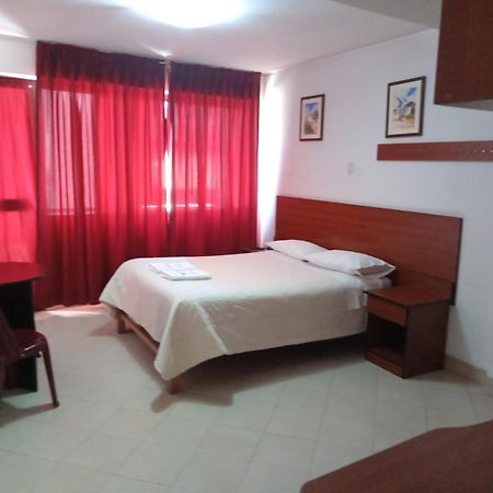 Hostal Bond Huaraz  Buitenkant foto