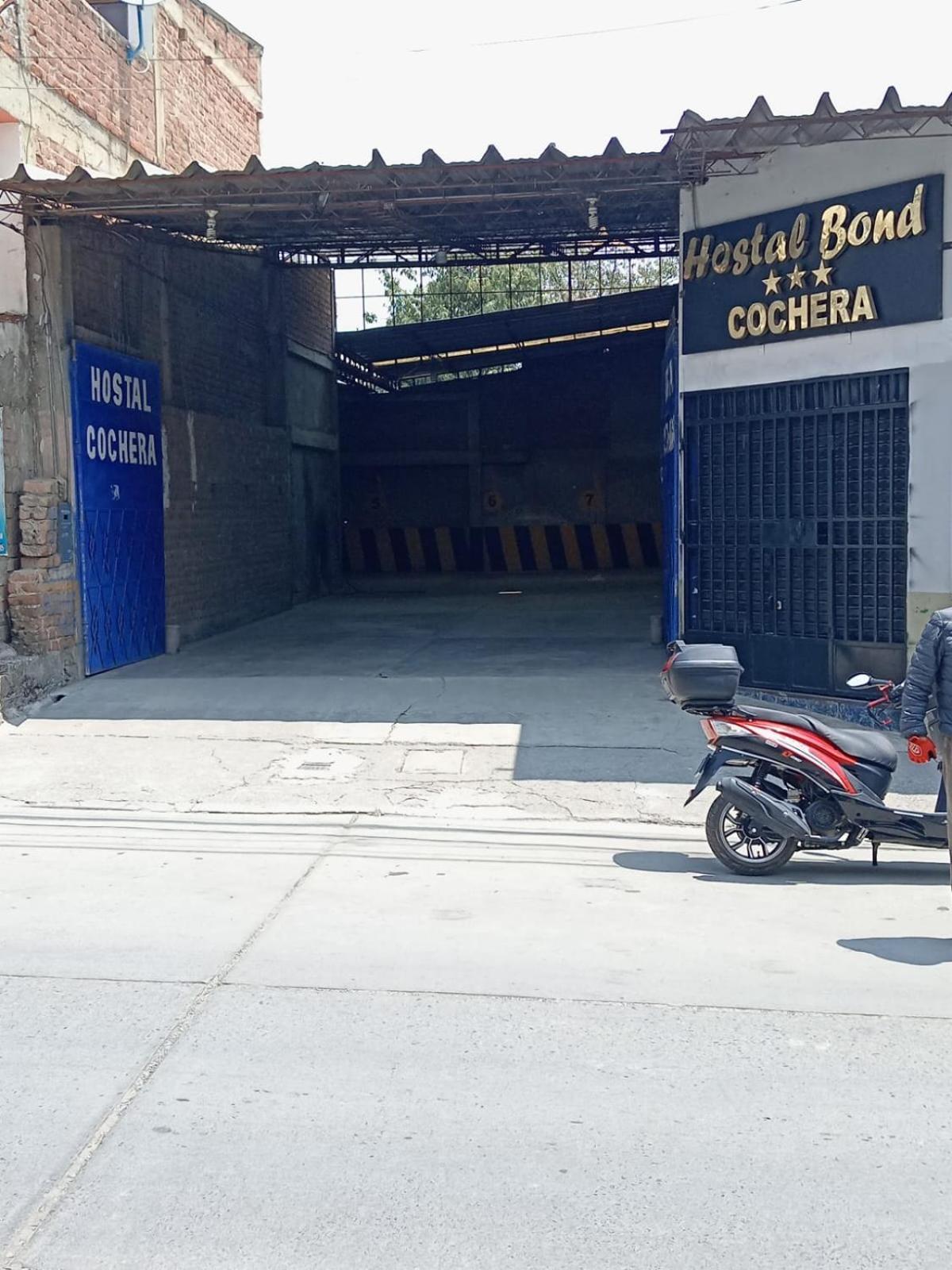 Hostal Bond Huaraz  Buitenkant foto